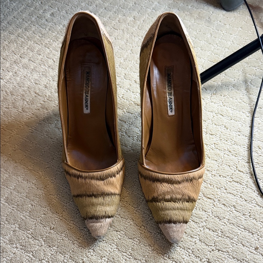 Manolo Blahnik Beige and Brown Heels